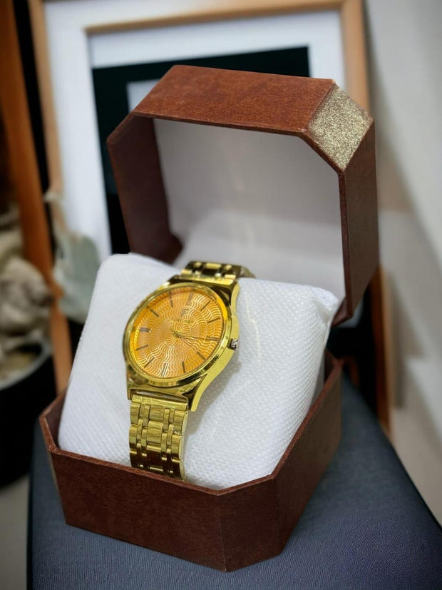 Men’s Round Quartz Analog Watch with Textured Strap – 1 Piece