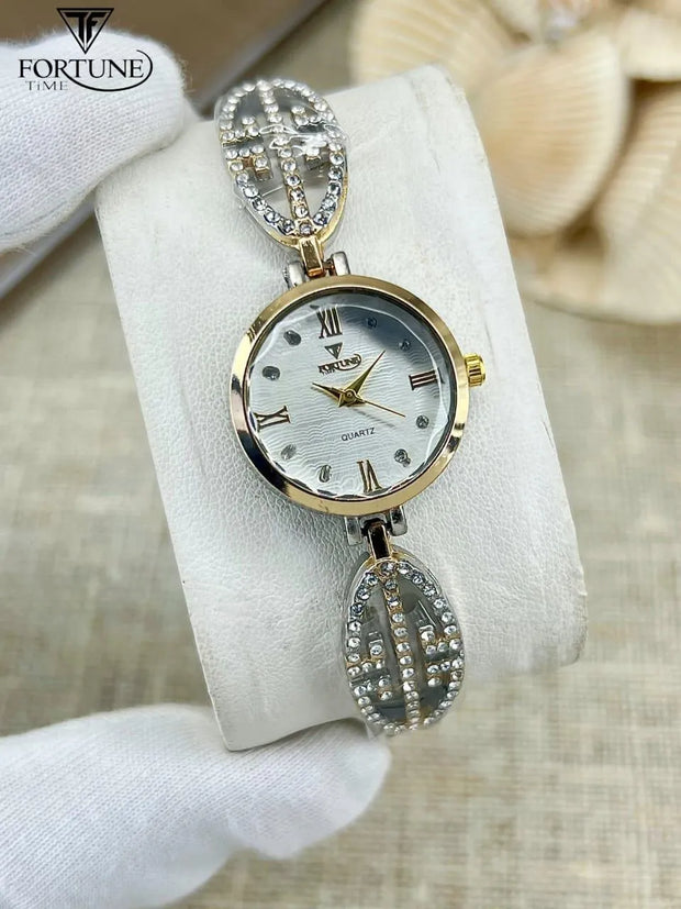 Women's Quartz Watch – Water Resistant