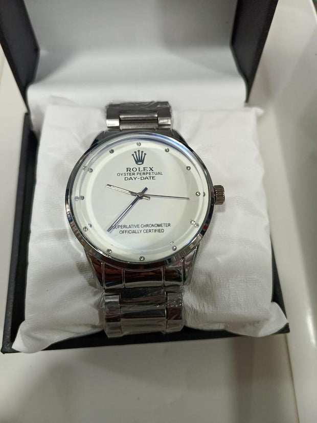 Stylish Men’s Analog Watch – Casual Design