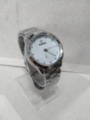 Stylish Men’s Formal Timepiece